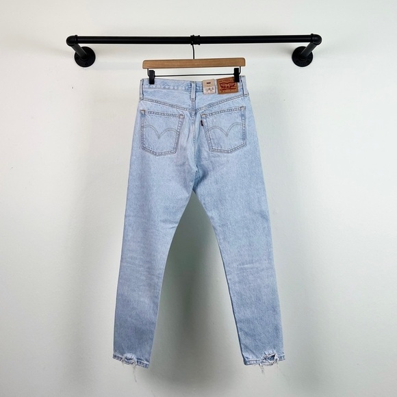 NWT Levi’s 501 High Rise Distressed Skinny Jeans in Ojai Snow - Picture 7 of 10